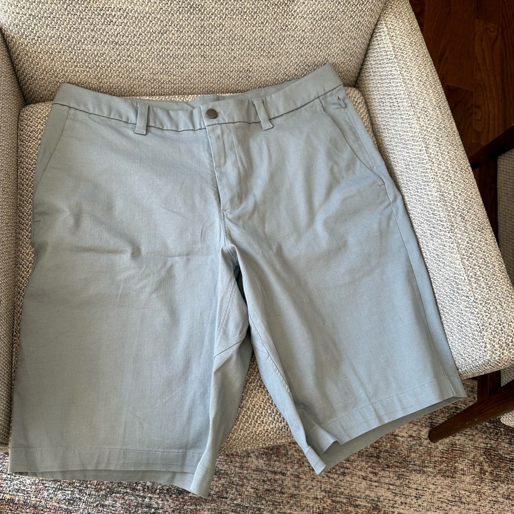 Men’s lululemon golf shorts